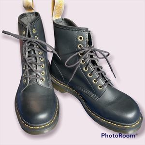 DOC MARTENS - Black Vegan 1460